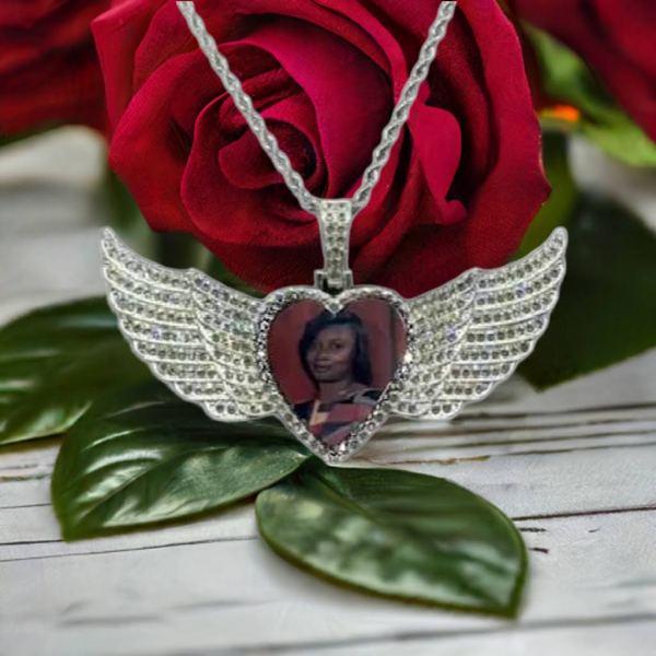 images Customizable Valentine's Day Heart Pendant (Gold/Silver)